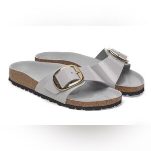 BIRKENSTOCK
Women Madrid Big Buckle
High-Shine Stone Coin
Natural Leather Patent